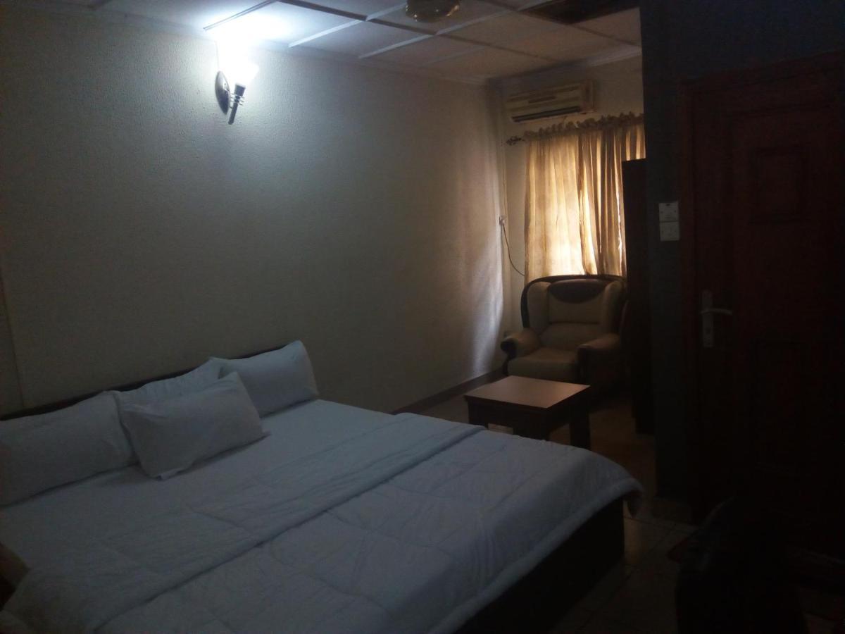 Holla-Jobi Guest House Lagos Exteriér fotografie